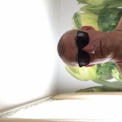 Молодой парень ищет даму для куни Молодой парень ищет даму для куни